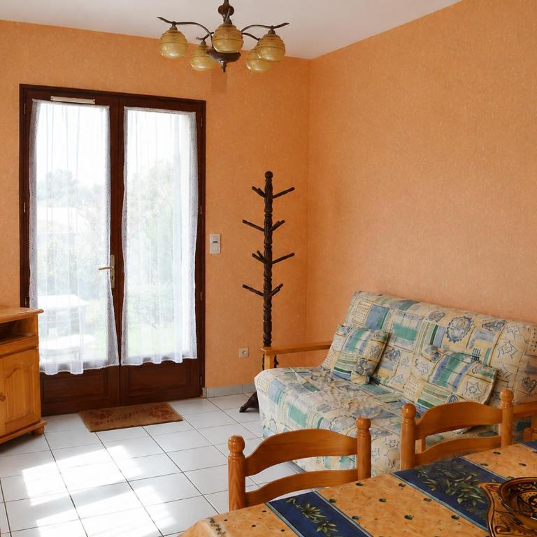 Maison individ. au calme, 1,5 km plage, grd terrain arboré, proche commerces, 1 ch., TV câble, animaux ok. - FR-1-22-238 - Casa de vacaciones (4 adultos) - 13