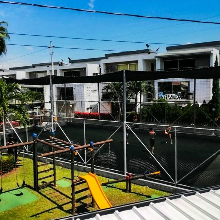 Confortable apartamento con piscina - Two-Bedroom Apartment - 12