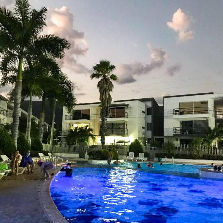 Confortable apartamento con piscina - Two-Bedroom Apartment - 24