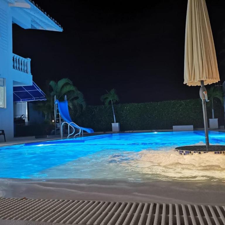 Espectacular Casa de Descanso con piscina y jacuzzi privado - Villa de 2 dormitorios - 9