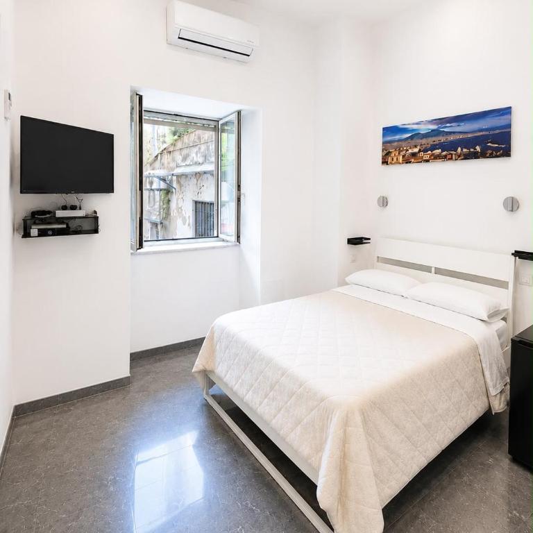 Cristina House 5 Min from Naples Old Town & Train Station WIFI 5 Star - Haus mit 1 Schlafzimmer - 1