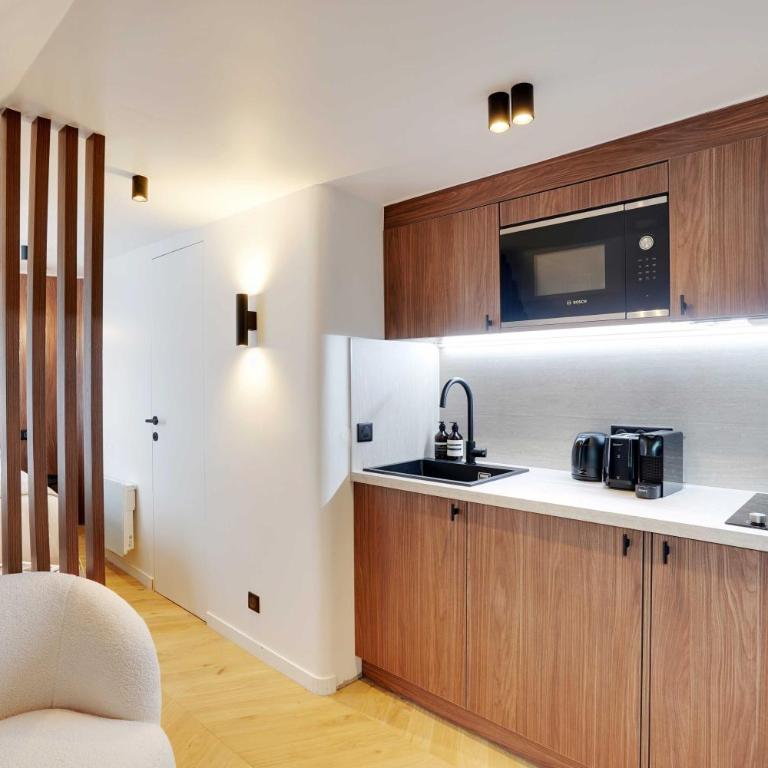 Cosy & Modern studio - 2P - Saint Lazare 8eme - Studio 1 Chambre - 2