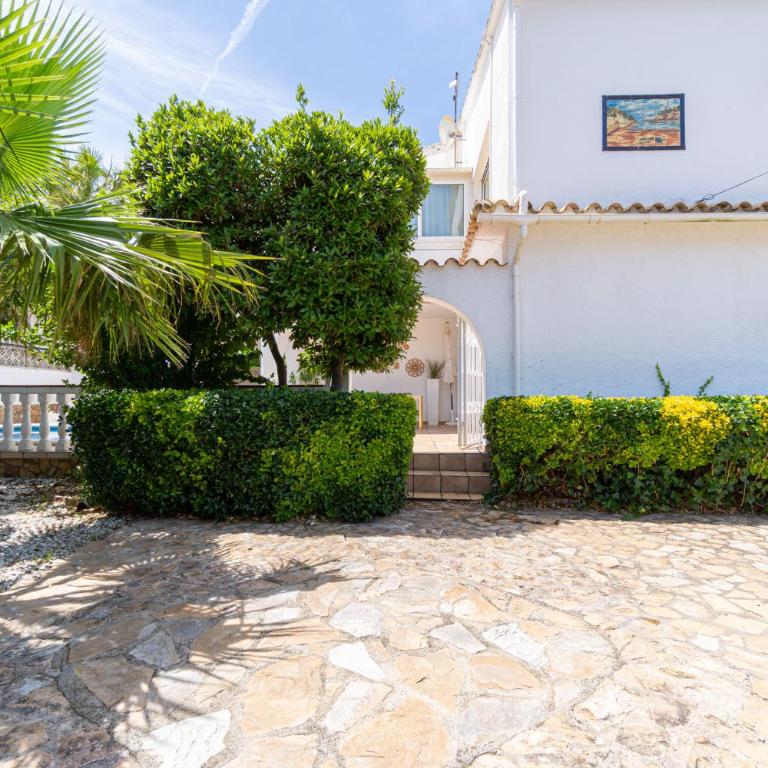 Beautiful villa with swimming pool - Ferienhaus mit 4 Zimmern - 2