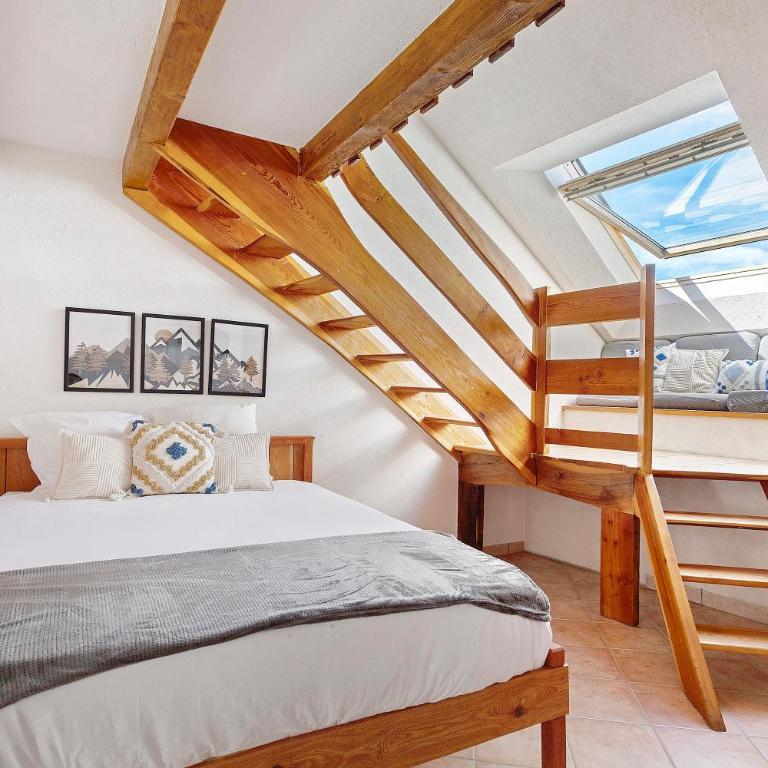 La Grange - Camping Le Mont Orel - - Chambre Quadruple avec Douche - 3
