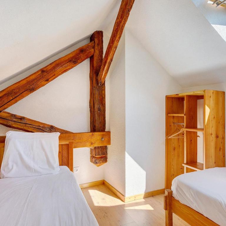 La Grange - Camping Le Mont Orel - - Chambre Quadruple avec Douche - 7