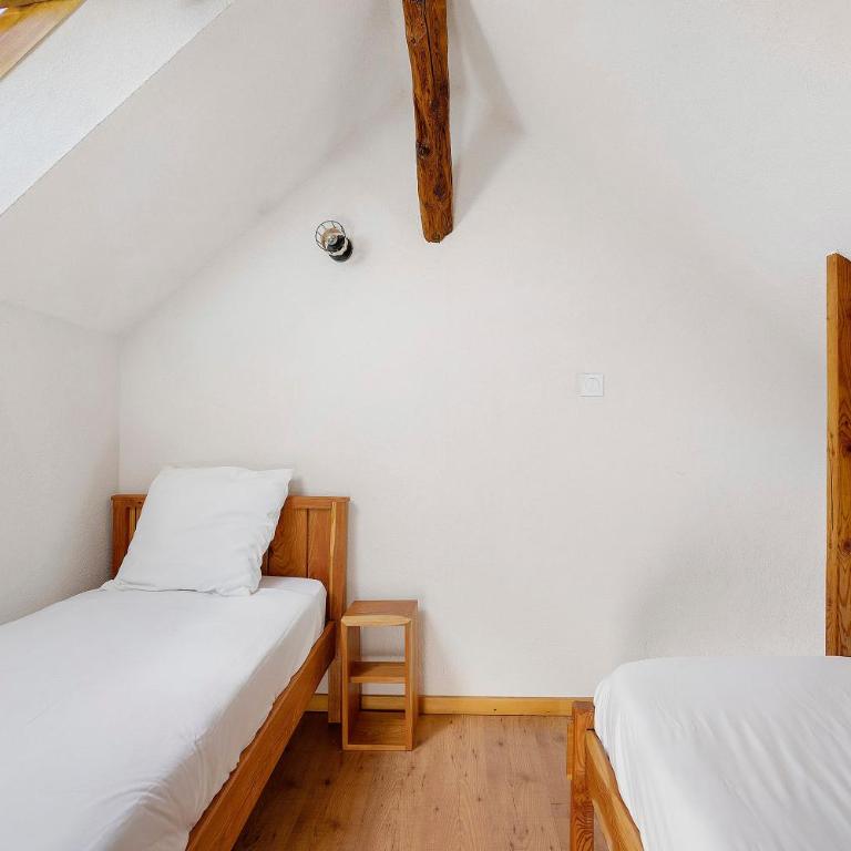 La Grange - Camping Le Mont Orel - - Chambre Quadruple avec Douche - 9