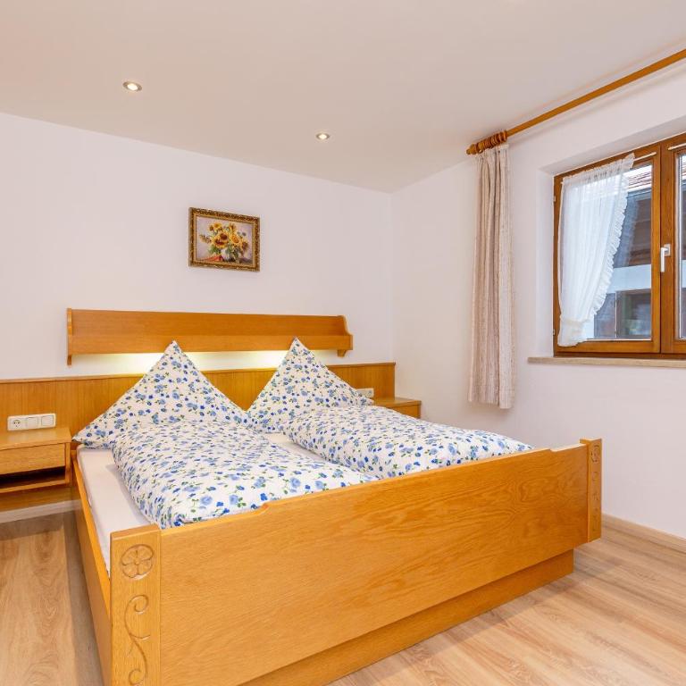 Landhaus Gstatter - Apartment mit 1 Schlafzimmer und Balkon - 3