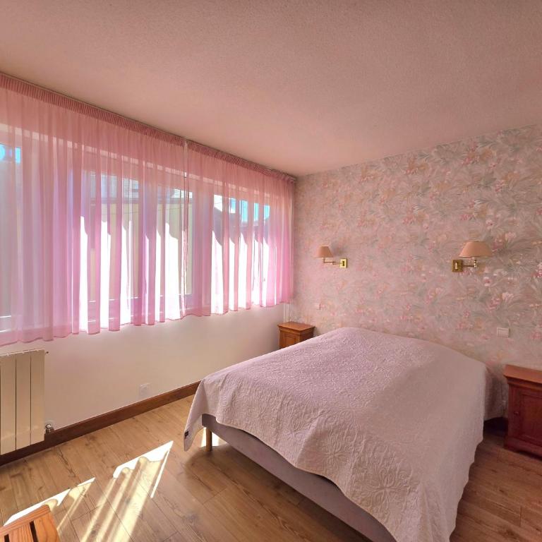 Grand Appart avec loggia - centre ville - thermes - aquensis - parking privé - Appartamento con 2 Camere da Letto - 2