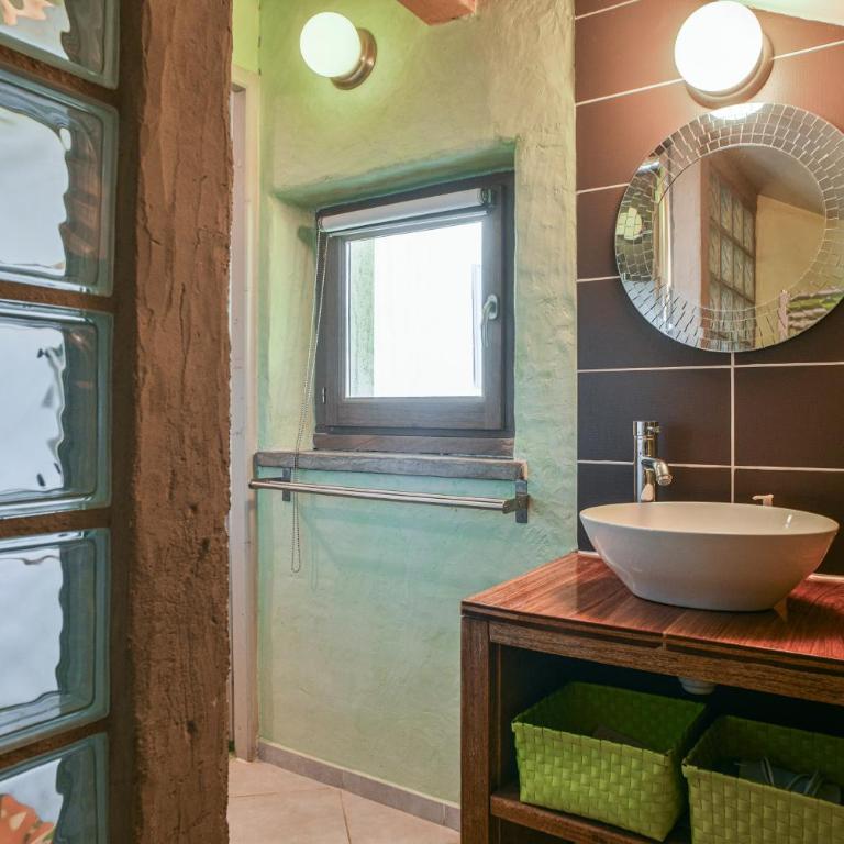 Gîte Les Tulipes, En Isère - Appartement 3 Chambres avec Vue sur la Montagne - 13