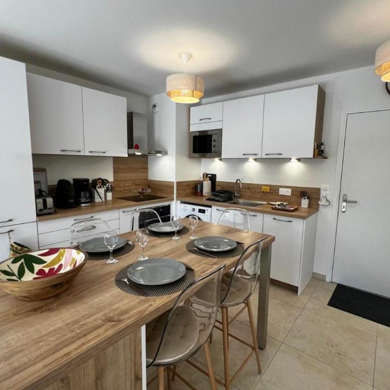 Villeneuve Loubet - Appartement en rez de jardin - 4 personnes - Piscine - Appartement - 5
