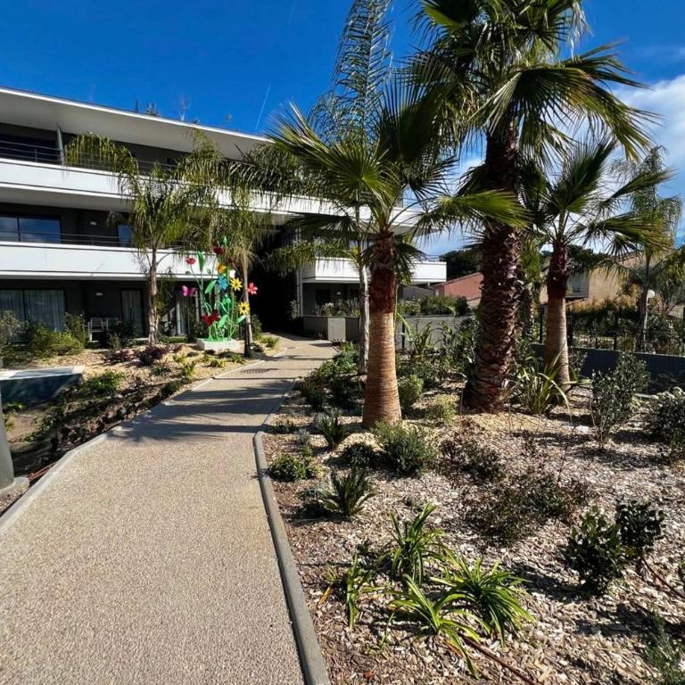 Villeneuve Loubet - Appartement en rez de jardin - 4 personnes - Piscine - Appartement - 25