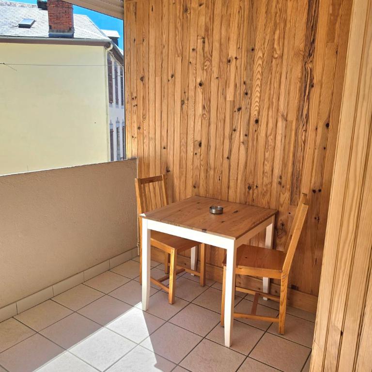 Grand Appart avec loggia - centre ville - thermes - aquensis - parking privé - Appartamento con 2 Camere da Letto - 12