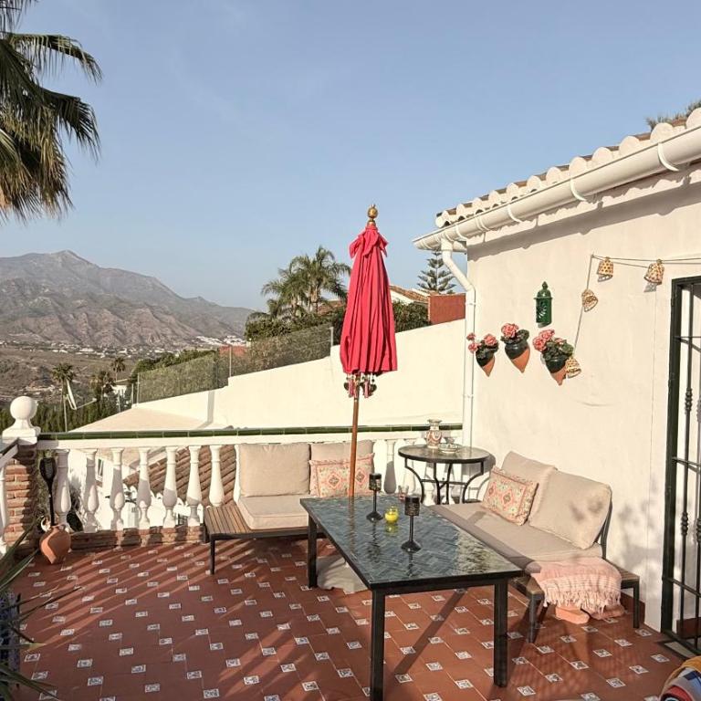 Boutique Villa Jina, Private Pool, Mountain View, Near Nerja, Quiet Location, Mediterranean Garden - Casa con 3 Camere da Letto - 10