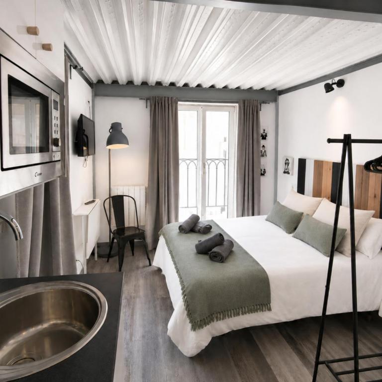 VIBUhomes Estudio I moderno junto a la Catedral - Apartamento de 1 dormitorio - 2