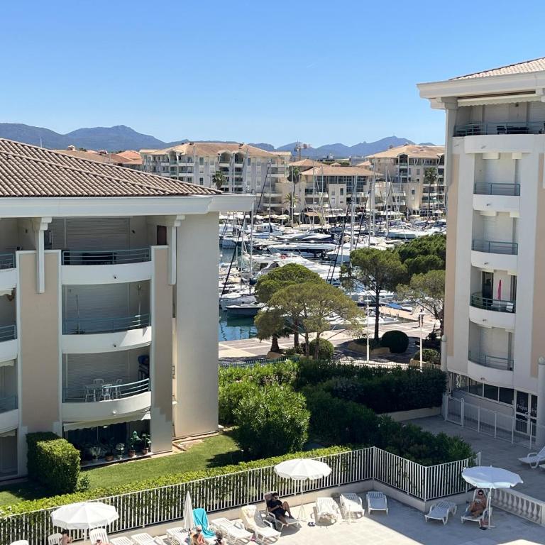 OPEN 41m2 4eme etage vue sur piscine - Appartement 1 Chambre - Vue sur Piscine - 28