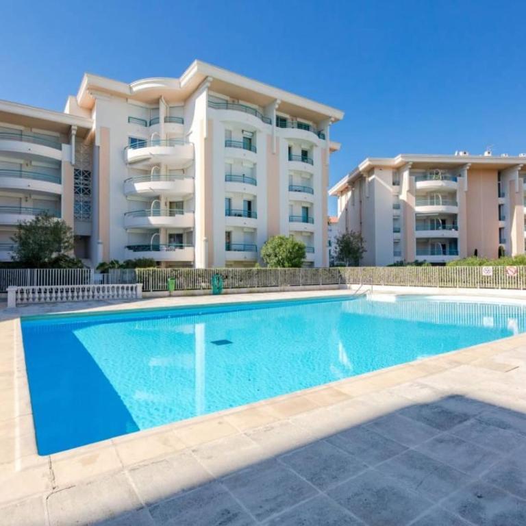 OPEN 41m2 4eme etage vue sur piscine - Appartement 1 Chambre - Vue sur Piscine - 32