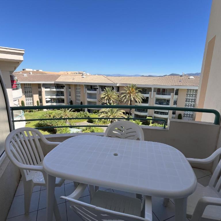 OPEN 41m2 4eme etage vue sur piscine - Appartement 1 Chambre - Vue sur Piscine - 29