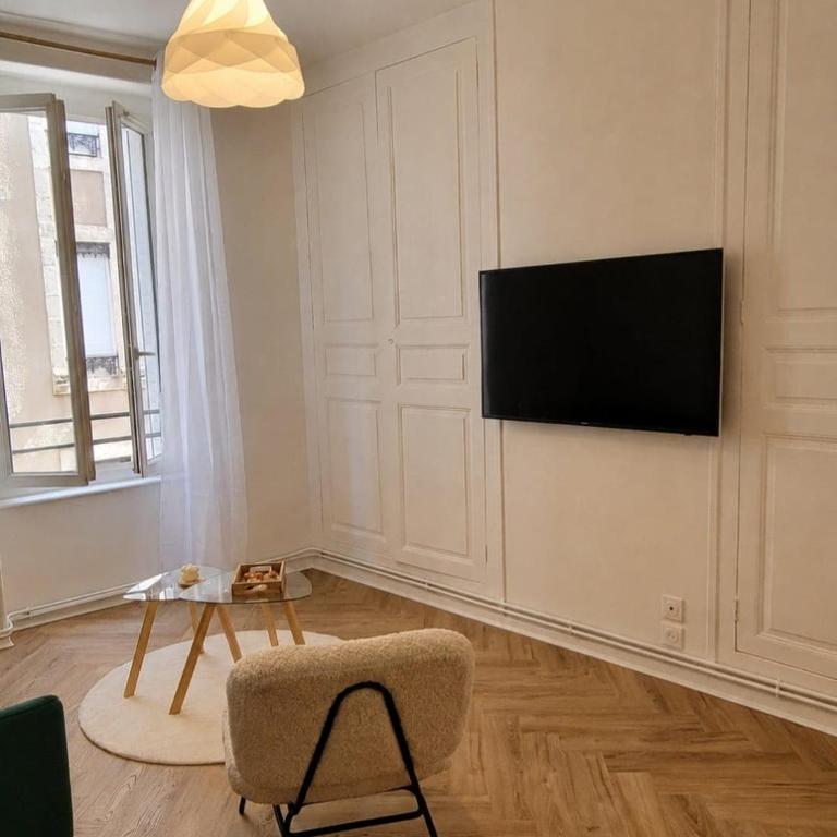 Appartement calme rénové - 3 min à pied de la gare - Appartamento con 1 Camera da Letto - 9