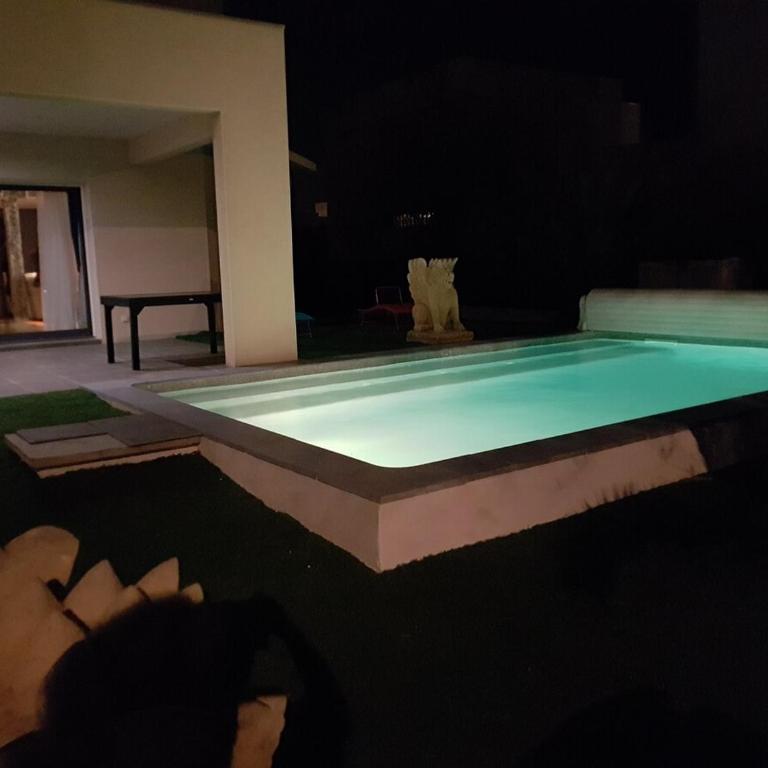 VILLA LA MAZAL, Bord de Mer, Piscine, Double Baignoire Balneo, Climatisation - Villa - 9