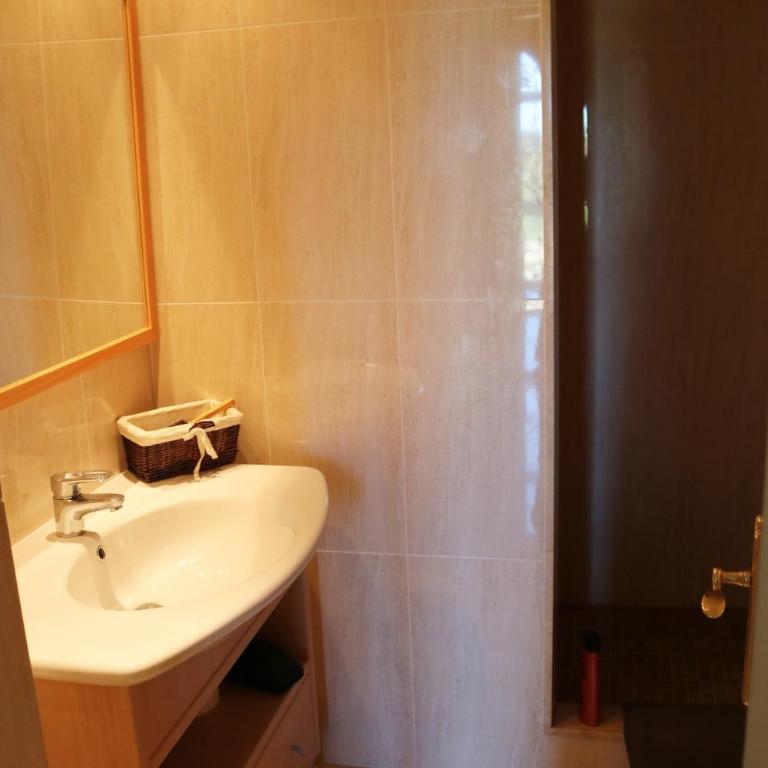 Magnificent apartment with a pool in Oliva Nova - Three-Bedroom Apartment with Balcony - 12
