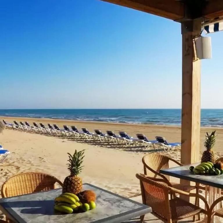 Magnificent apartment with a pool in Oliva Nova - Three-Bedroom Apartment with Balcony - 24
