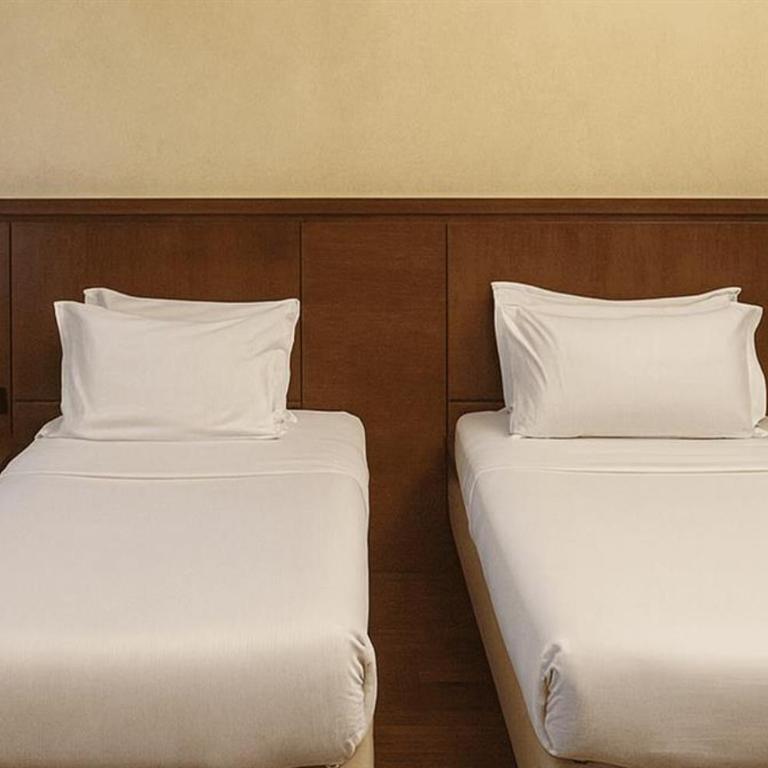 Dado Hotel International - Habitación Triple - 1