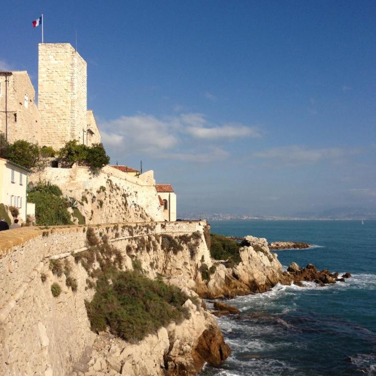 Balcony in Heart of Old Antibes, AC, View - Appartement avec Balcon - 33