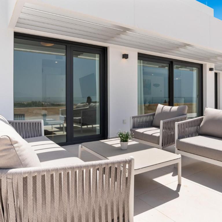 ViVi Homes - The Essence - Sea Views - Terrace - Pool - Gym - Three-Bedroom Apartment with View - 3