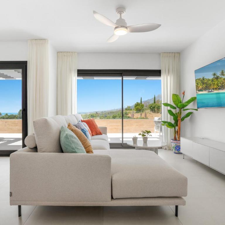 ViVi Homes - The Essence - Sea Views - Terrace - Pool - Gym - Three-Bedroom Apartment with View - 7