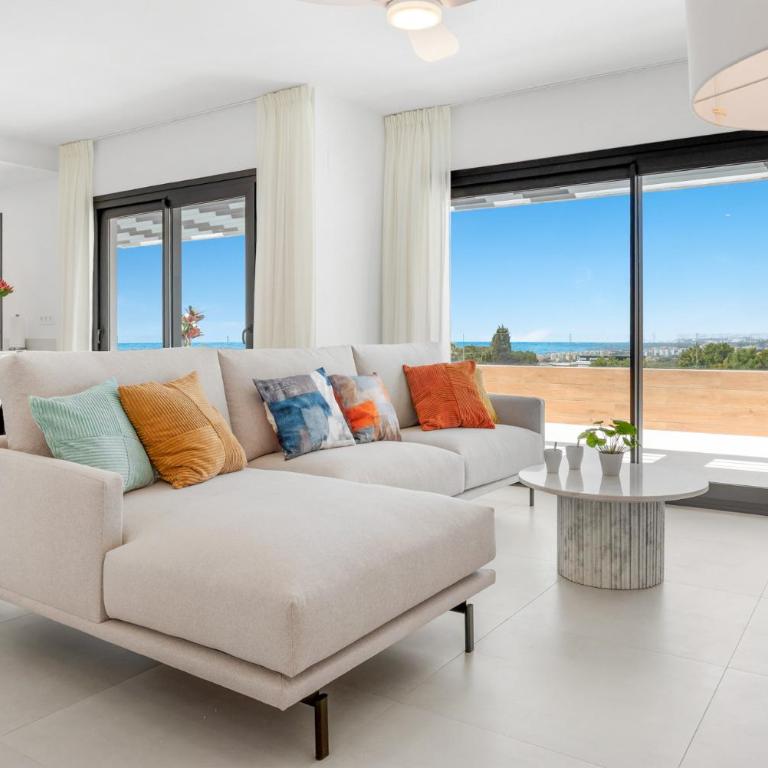 ViVi Homes - The Essence - Sea Views - Terrace - Pool - Gym - Three-Bedroom Apartment with View - 8