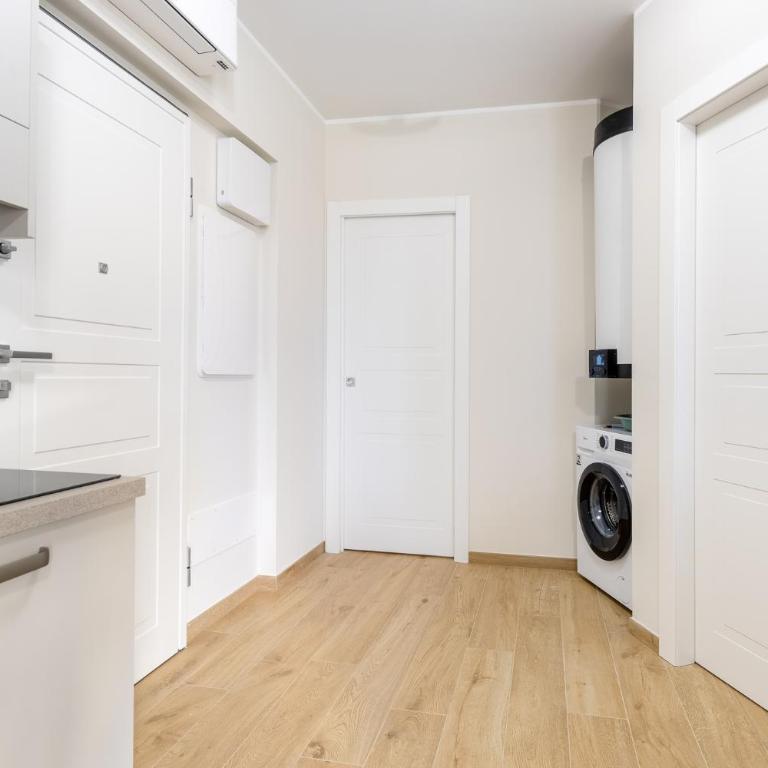 Hostdomus - Marina Suite - near the sea - One-Bedroom Apartment - 8