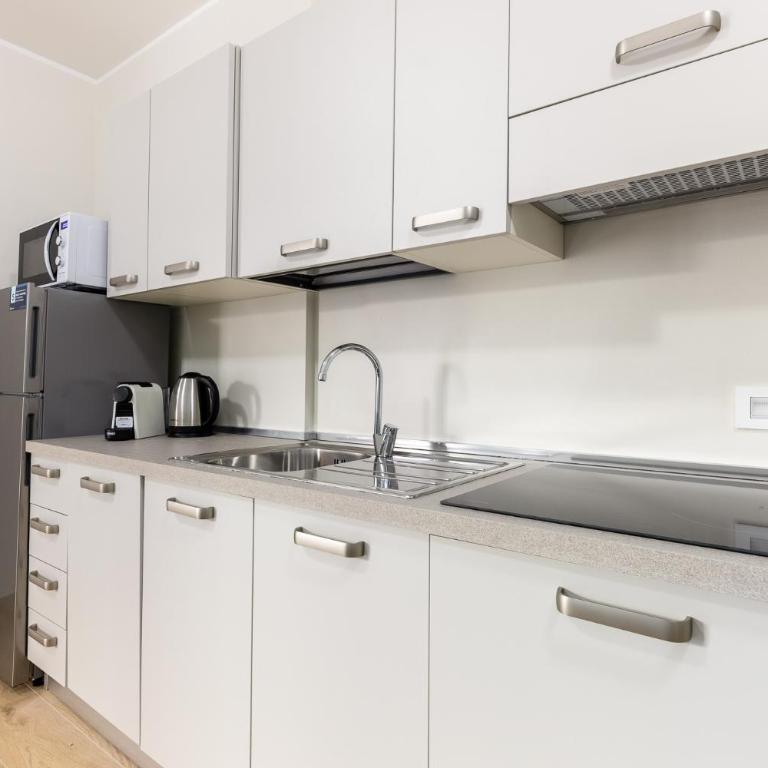 Hostdomus - Marina Suite - near the sea - One-Bedroom Apartment - 7