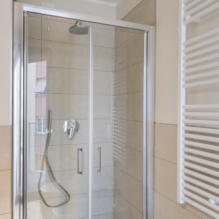 Hostdomus - Marina Suite - near the sea - One-Bedroom Apartment - 15