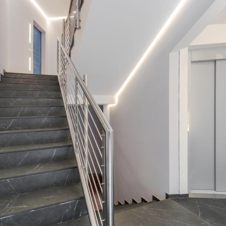 Hostdomus - Marina Suite - near the sea - One-Bedroom Apartment - 24