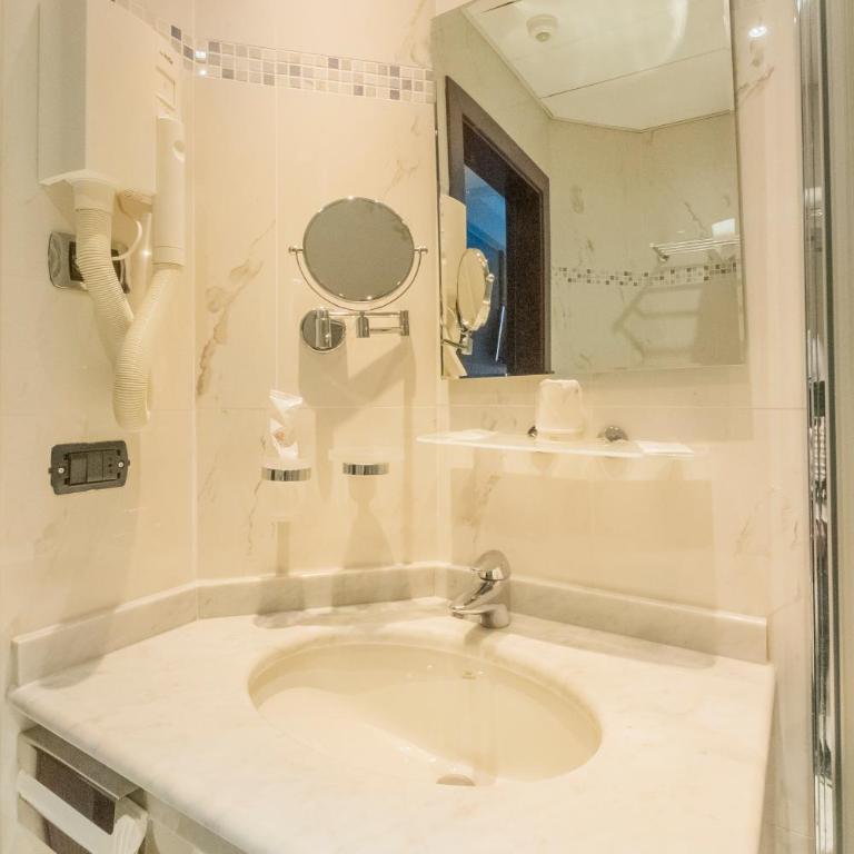 Dado Hotel International - Habitación Doble - 2 camas - 4