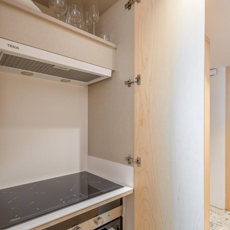 Sitges Suites - Premium - Studio-Apartment mit Meerblick - 13