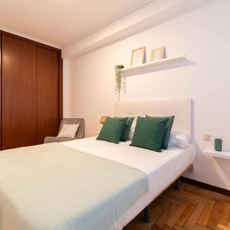 Gran Suite Plaza America con Parking - Apartment - 3