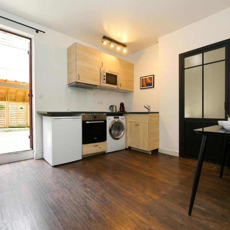 Paris 13eme Appartement RDC Idealement Situe - Studio - 13