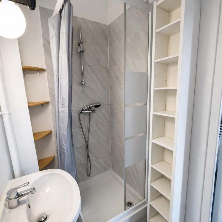 Jolie studio 25m2 bien equipe 2P - Paris 20 - Appartement - 7