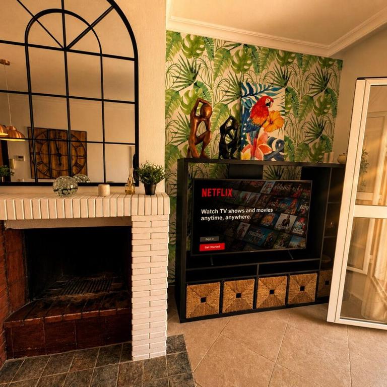 Stylish Flat in Puerto Banús - Steps to Marina - Two-Bedroom Apartment - 4