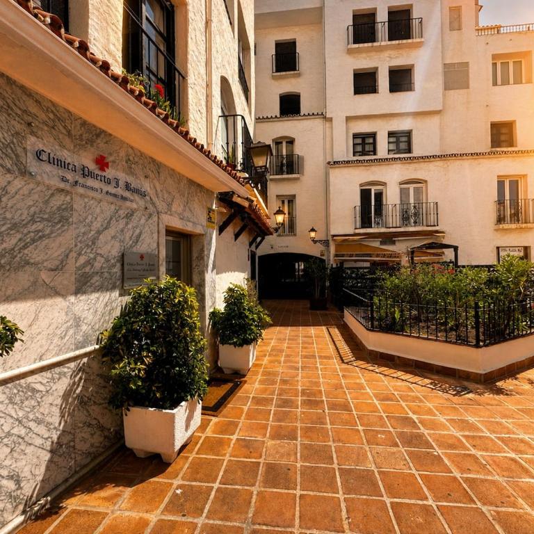 Stylish Flat in Puerto Banús - Steps to Marina - Two-Bedroom Apartment - 8