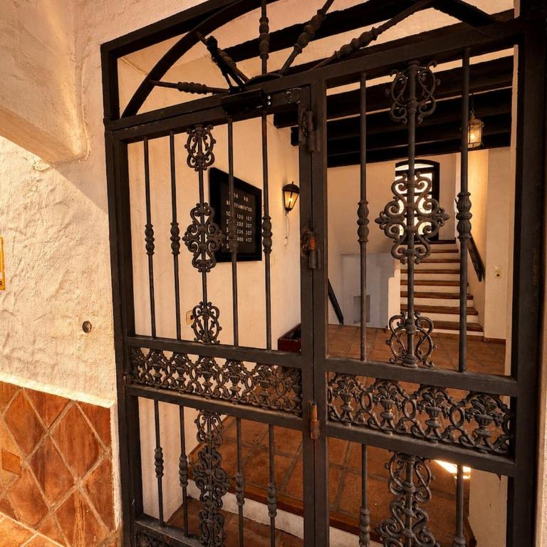 Stylish Flat in Puerto Banús - Steps to Marina - Two-Bedroom Apartment - 21