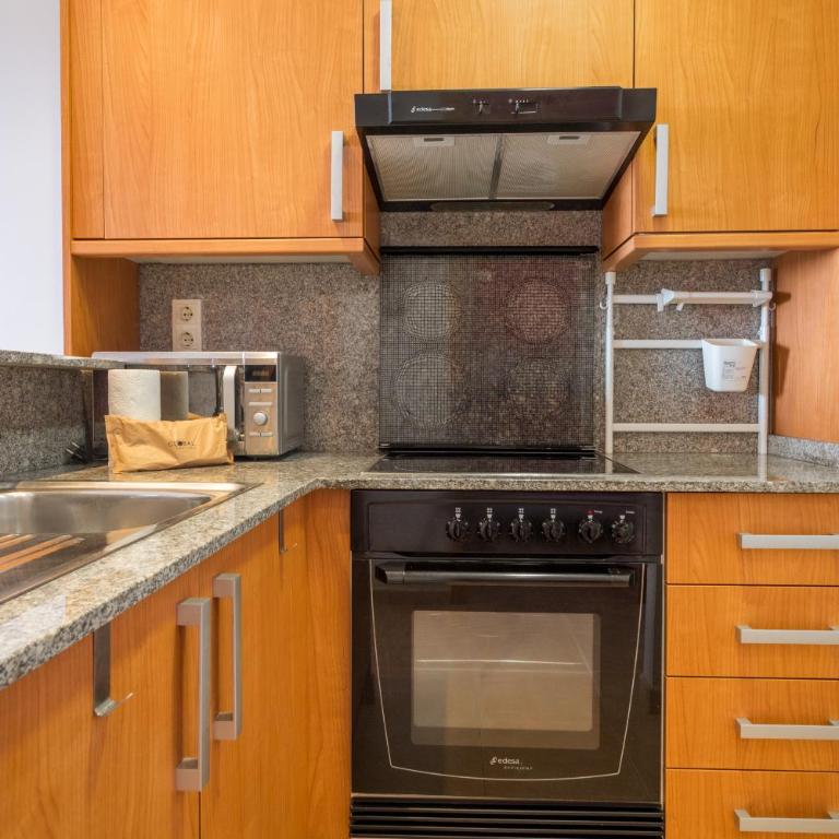 Global Vacacional, Acogedor apartamento en Canet de Berenguer cerca de la playa - Apartment mit Terrasse - 4
