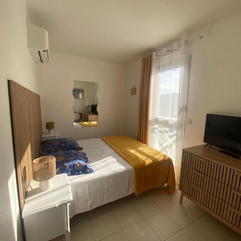One-bedroom apartment with balcony, sea and park views, air conditioning, swimming pool and parking - One-Bedroom Apartment - 10