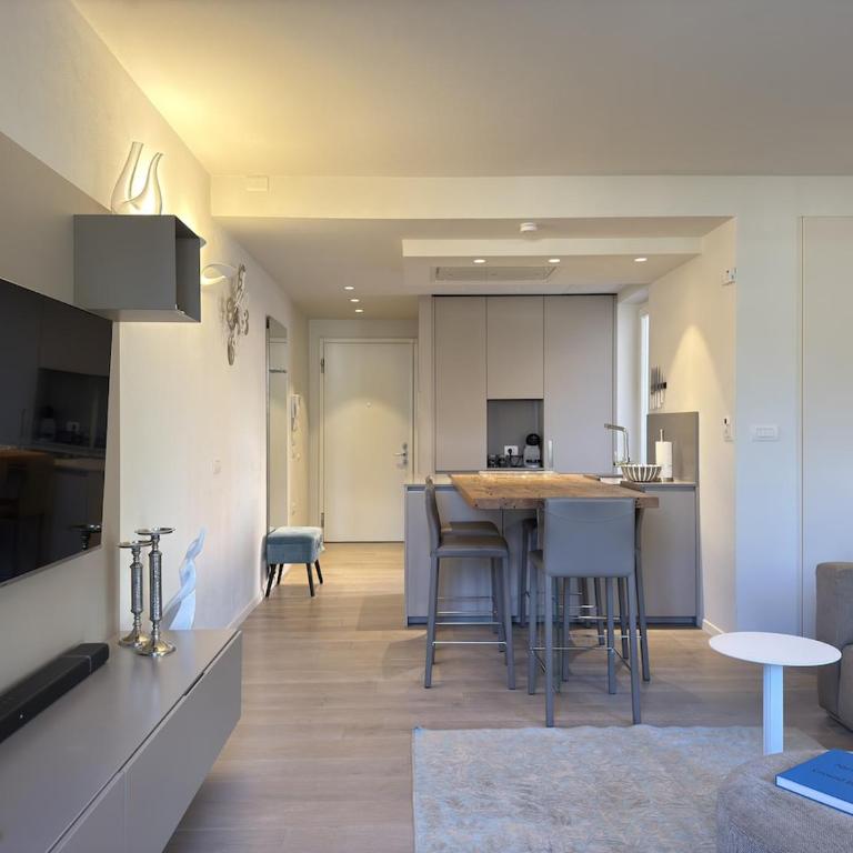 Stylish Downtown Apart close to the beach - Appartamento con 3 Camere da Letto - 32