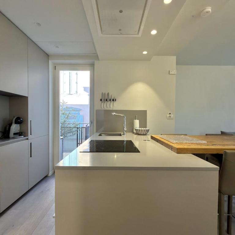 Stylish Downtown Apart close to the beach - Appartamento con 3 Camere da Letto - 68