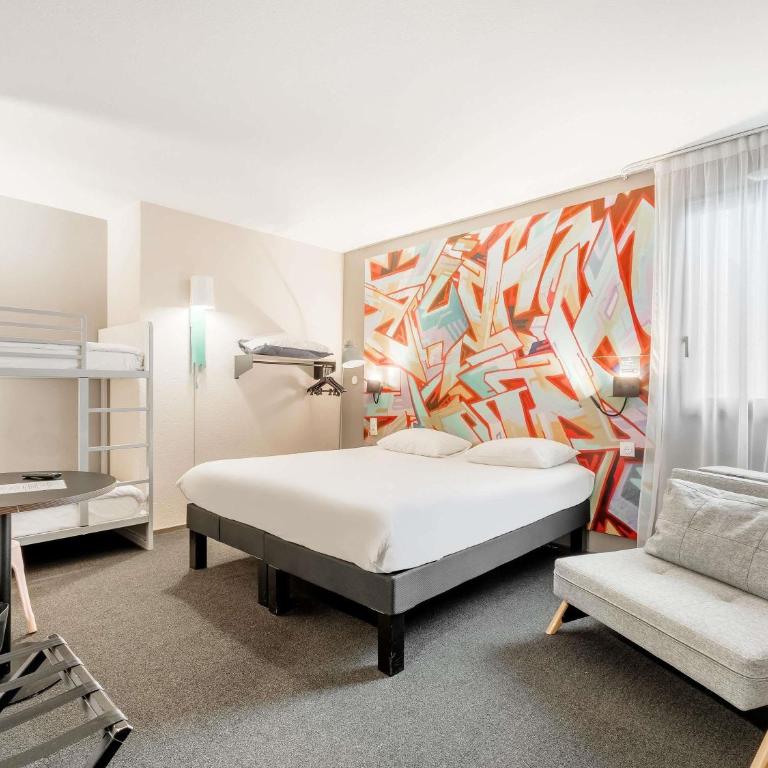 Ibis Styles Toulouse Centre Canal du Midi - Chambre Familiale avec 1 Lit Double et 2 Lits Superposés - 5