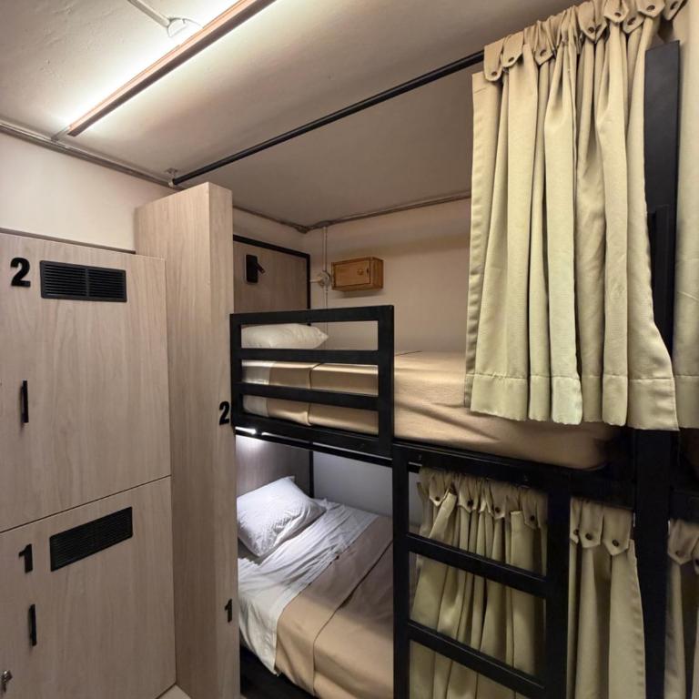Ayni Living - Hostel - Bed in 6-Bed Female Dormitory Room - 1