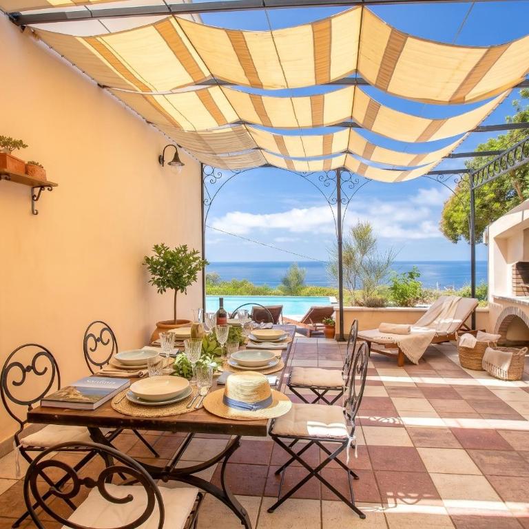 Villa Joie de Vivre Vista mare con piscina a sfioro per 6 persone - Villa - Vue sur Mer - 69