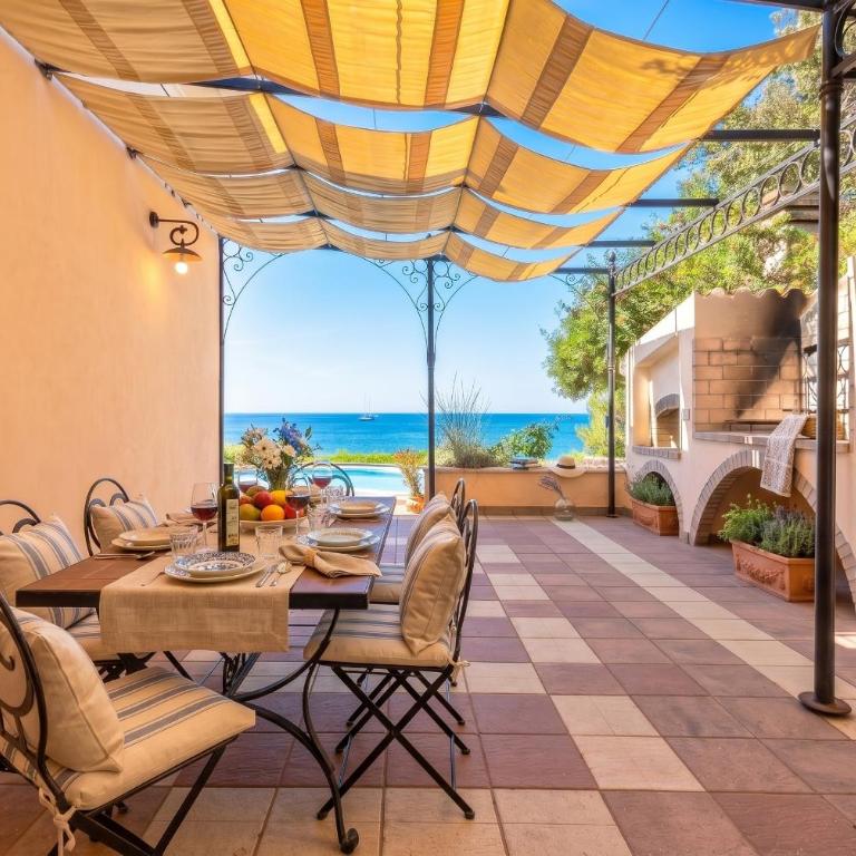 Villa Joie de Vivre Vista mare con piscina a sfioro per 6 persone - Villa - Vue sur Mer - 60
